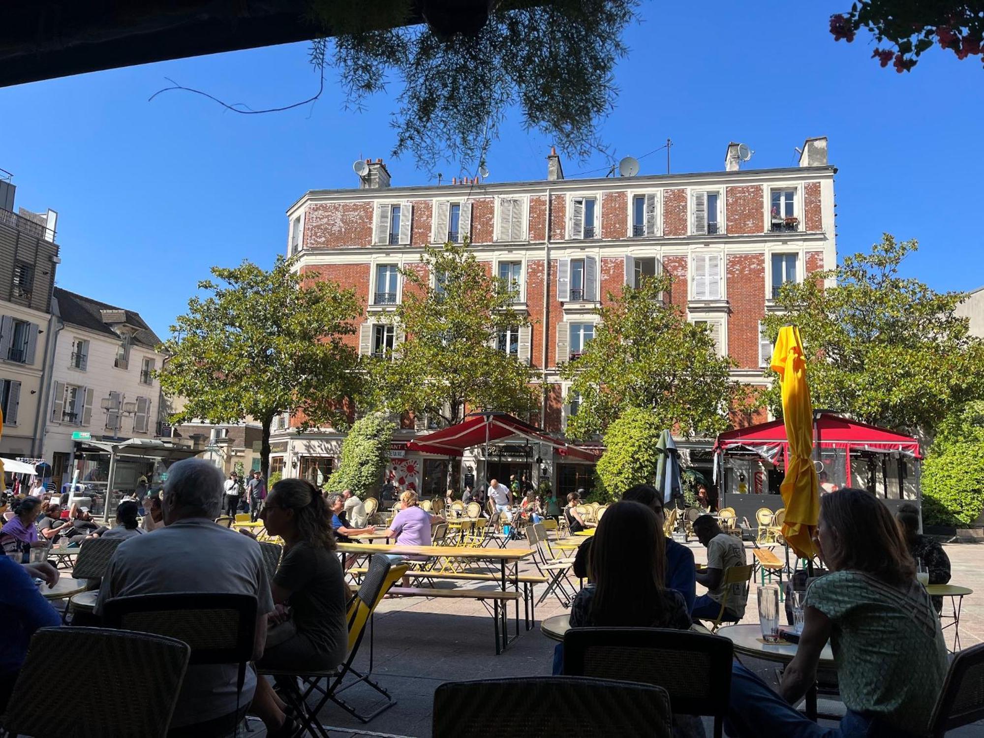 Apartment Spacious Flat With Terrasse And Parking Near Metro Bagnolet